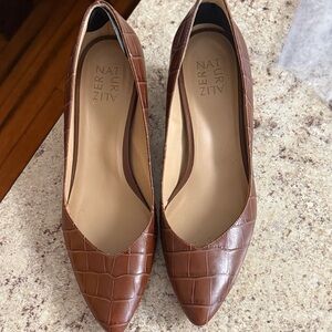 Naturalizer Brown Croc-Embossed Pointed Toe Flats — Chestnut